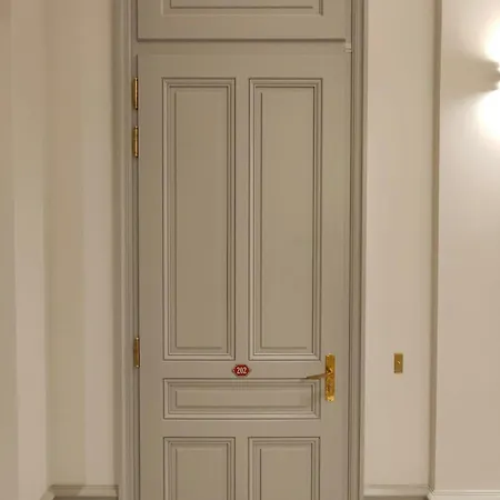 Apartment Loft Moderne Dans Un Palace Bourgeois *