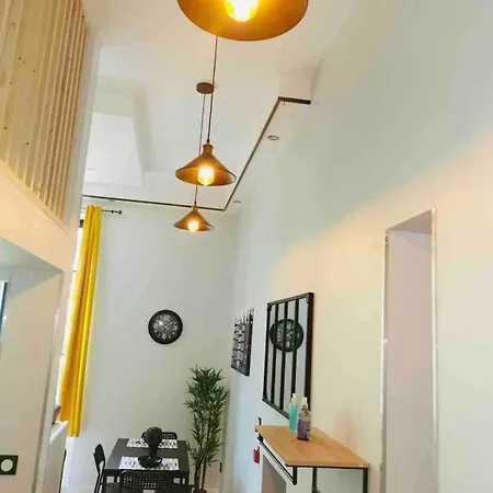 Apartment Loft Moderne Dans Un Palace Bourgeois *