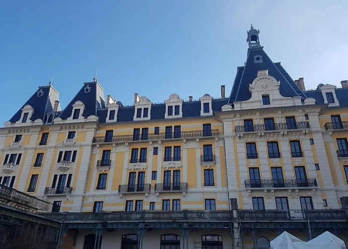 Apartment Loft Moderne Dans Un Palace Bourgeois