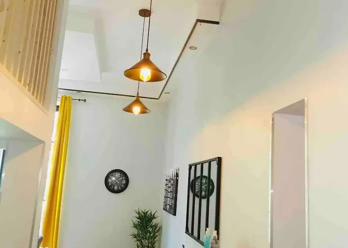 Apartment Loft Moderne Dans Un Palace Bourgeois *