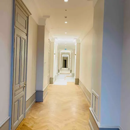 Loft Moderne Dans Un Palace Bourgeois