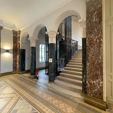 Loft Moderne Dans Un Palace Bourgeois Apartamento