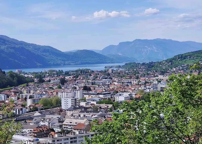 Appartement Loft Moderne Dans Un Palace Bourgeois *